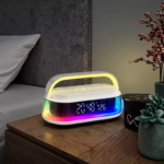 ⁦شاحن لاسلكي 6 * 1 مع سبيكر بلوتوث وساعة ومنبه وراديو بإضاءة ليد⁩ - الصورة ⁦3⁩