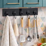 شماعة حوائط ذاتية اللصق ب 6 هوك معدن لتعليق أدوات المطبخ والحمام
