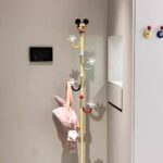 ⁦شماعة ملابس بتصميم  يد ميكي ماوس لتعليق الملابس والشنط والكابات لغرف الاطفال⁩ - الصورة ⁦4⁩