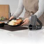 ⁦قطاعة ومبشرة لاسلكية للخضراوات والفواكه ب 4 شفرات⁩ - الصورة ⁦4⁩