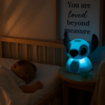 ⁦وناسة سيليكون تاتش بتصميم ستيتش ب 9 إضاءات مختلفة لغرف الاطفال⁩ - الصورة ⁦2⁩