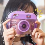 ⁦زمزمية بشاليموه على شكل كاميرا مجسمة مع حزام كروس للمدرسة والنادي والرحلات 400 مللي⁩ - الصورة ⁦7⁩